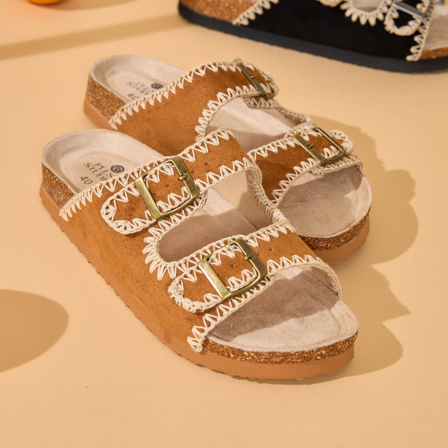 Chelsea Sandals Tan