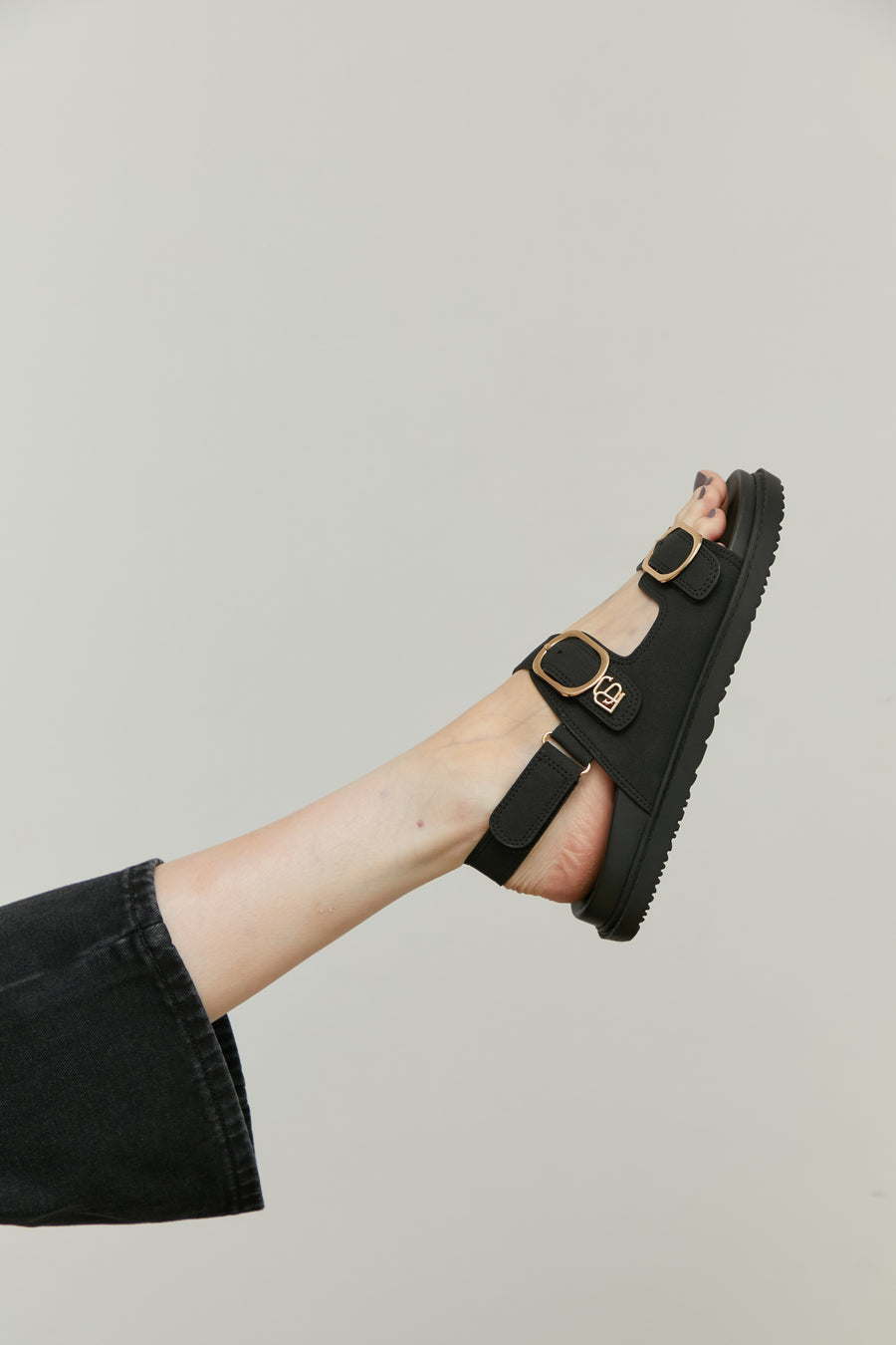 Gia Unisex Sandals Black