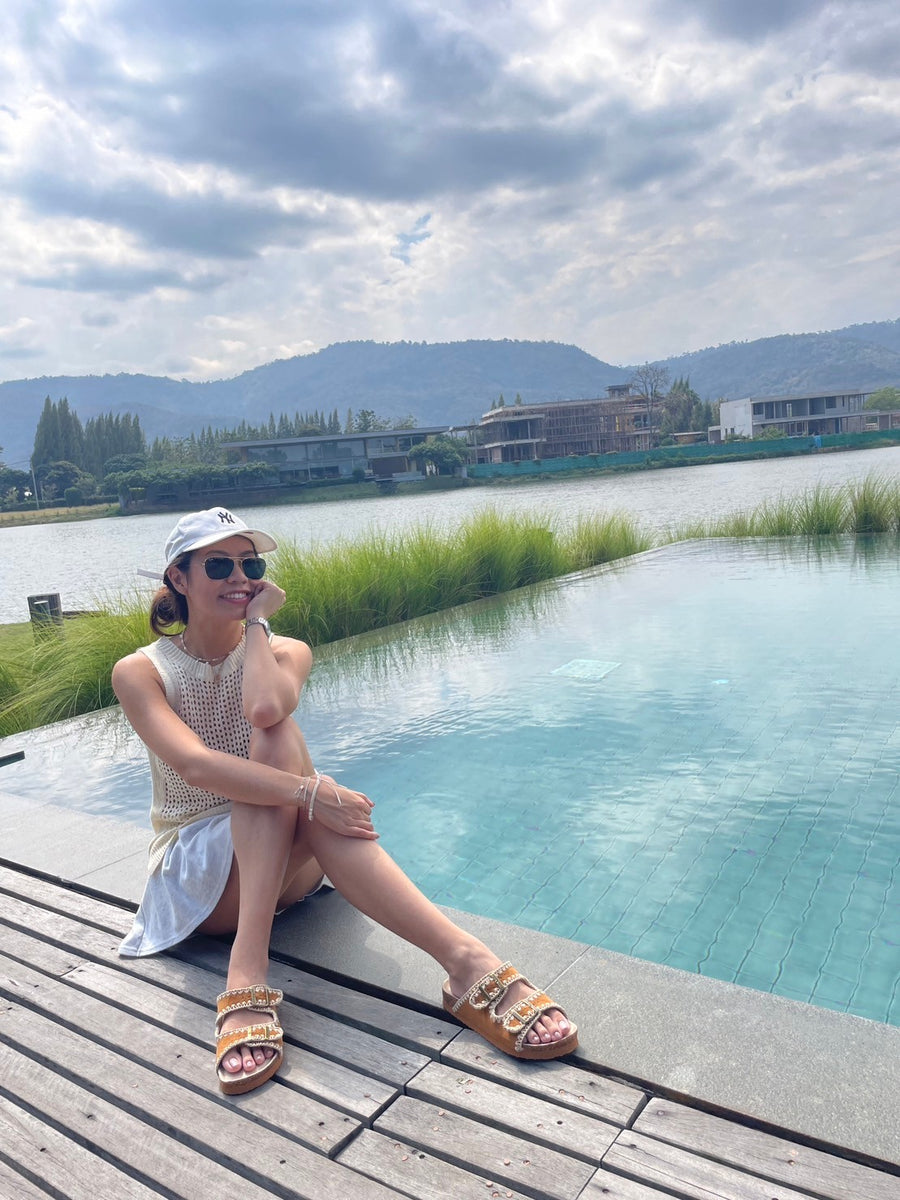 Chelsea Sandals Tan
